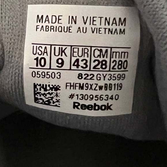 LAST CALL! Reebok Men's Charcoal and White Sneakers - Picture 3 of 3